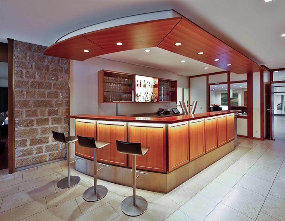 Hotel Oberschwaebischer Hof Schwendi Esterno foto