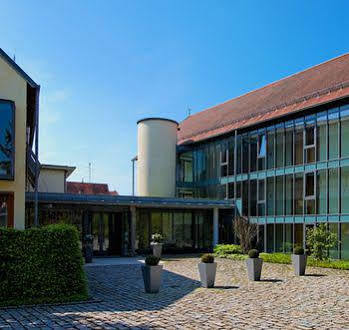 Hotel Oberschwaebischer Hof Schwendi Esterno foto